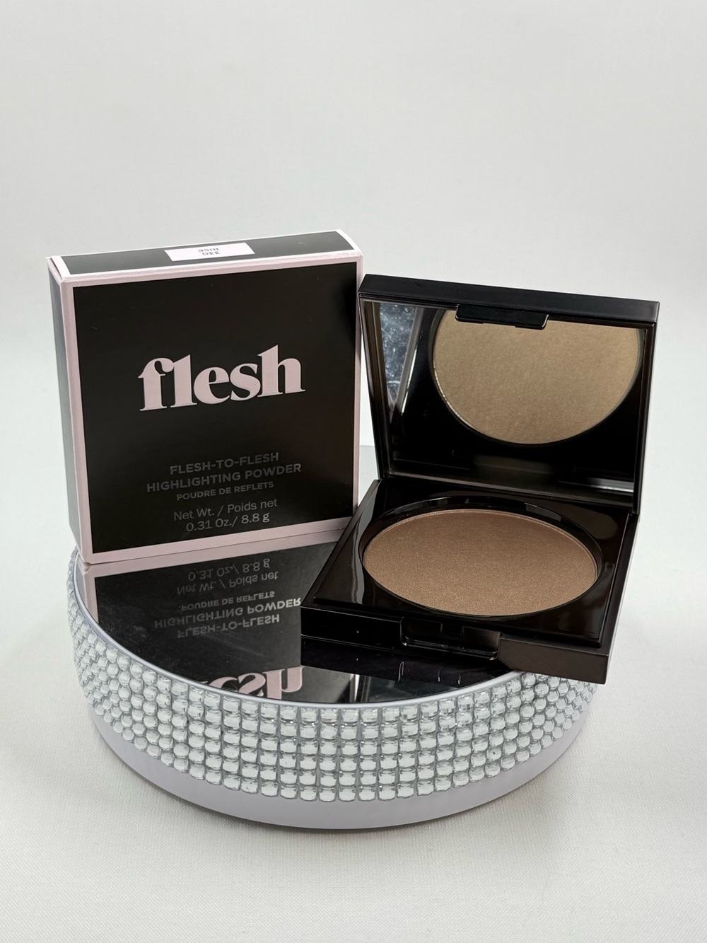 Flesh Highlighting Powder — Warm Bronze Glow 330 Rise Full size NIB